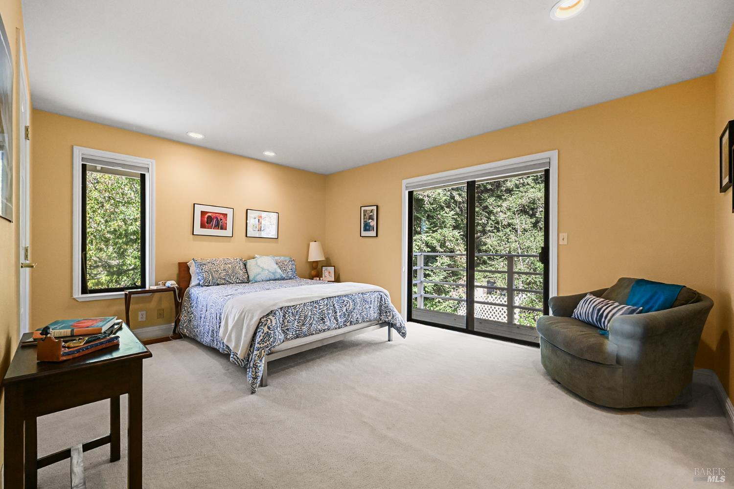 4702 Hillsboro Circle Santa Rosa CA 95405