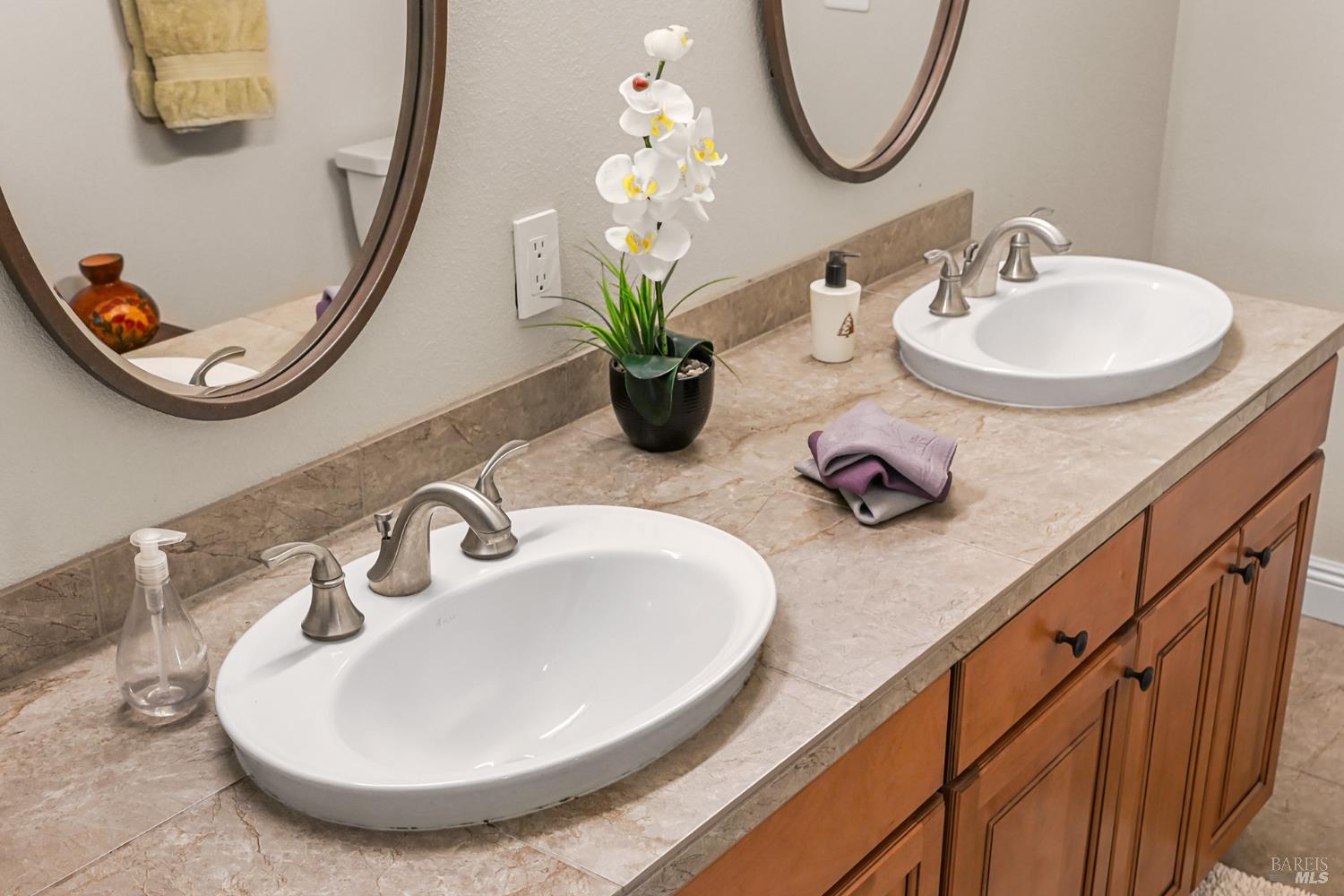 4702 Hillsboro Circle Santa Rosa CA 95405