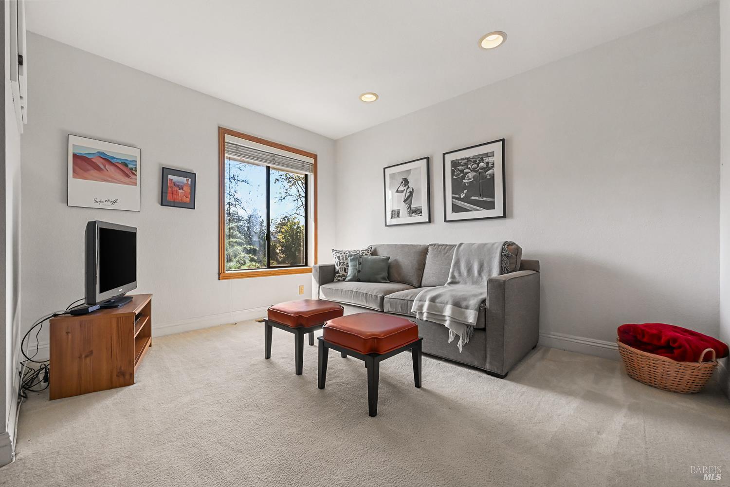 4702 Hillsboro Circle Santa Rosa CA 95405