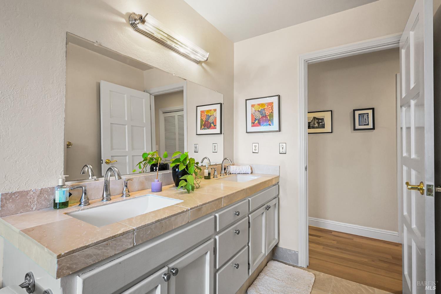 4702 Hillsboro Circle Santa Rosa CA 95405
