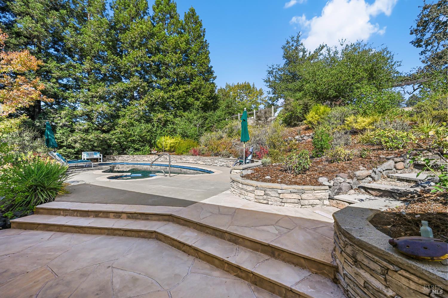 4702 Hillsboro Circle Santa Rosa CA 95405