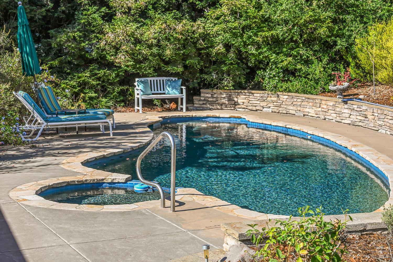 4702 Hillsboro Circle Santa Rosa CA 95405