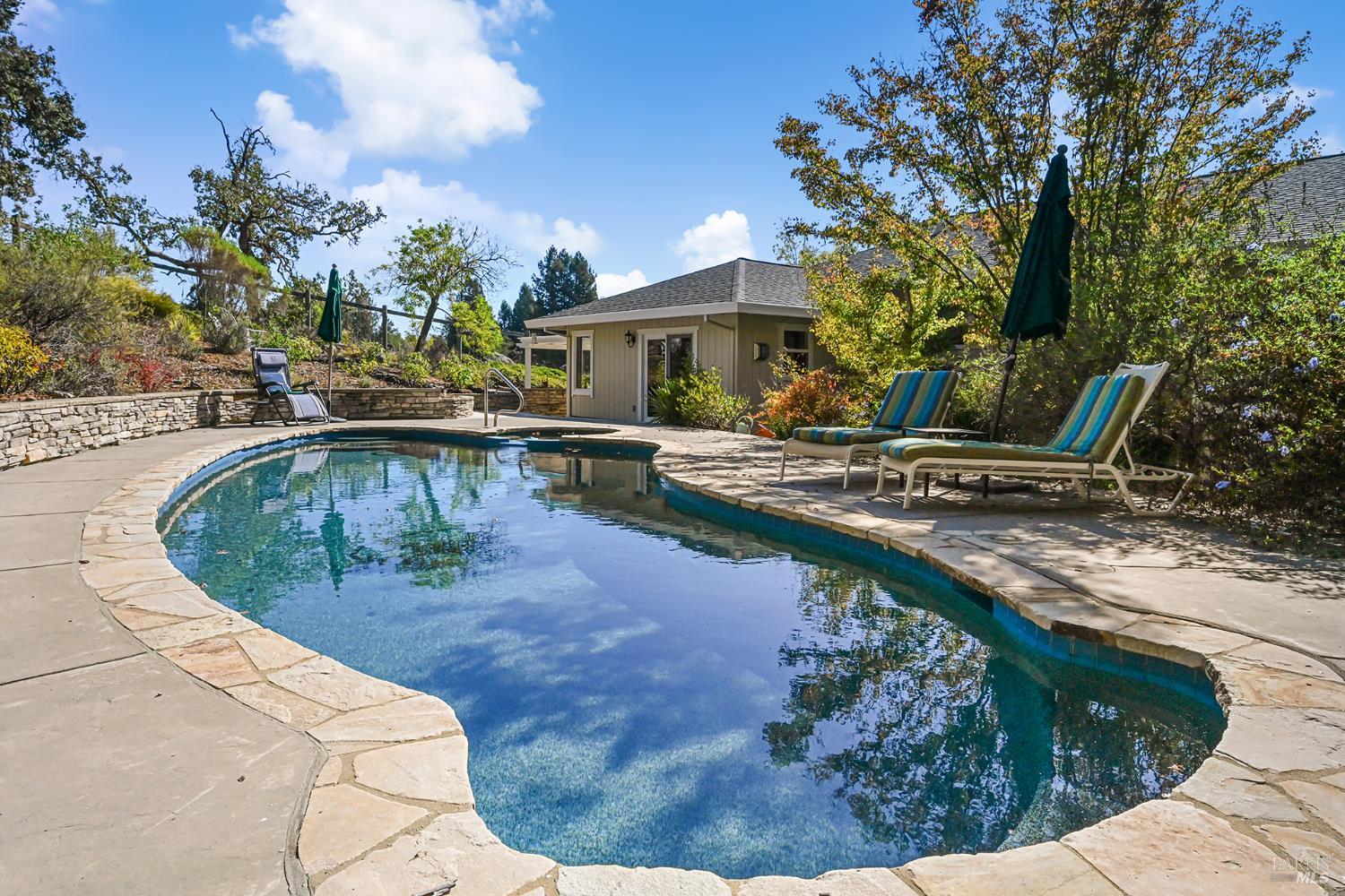 4702 Hillsboro Circle Santa Rosa CA 95405