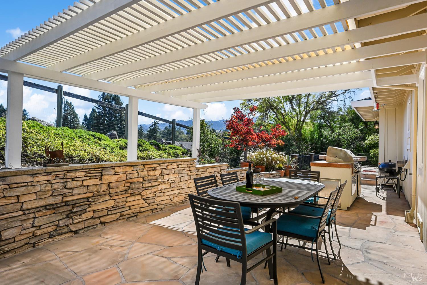4702 Hillsboro Circle Santa Rosa CA 95405