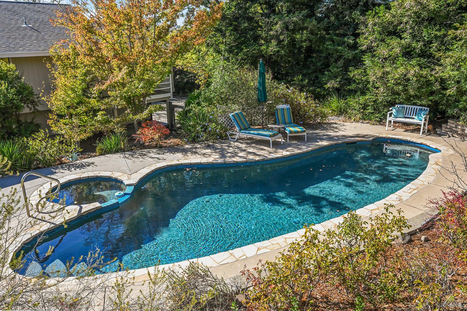 4702 Hillsboro Circle Santa Rosa CA 95405