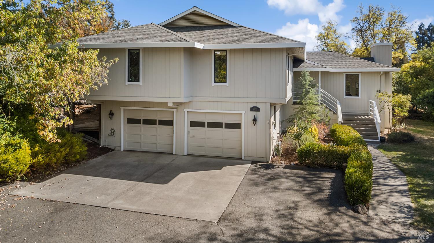 4702 Hillsboro Circle Santa Rosa CA 95405