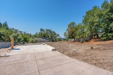 3389 Lake Park Court Santa Rosa CA 95403
