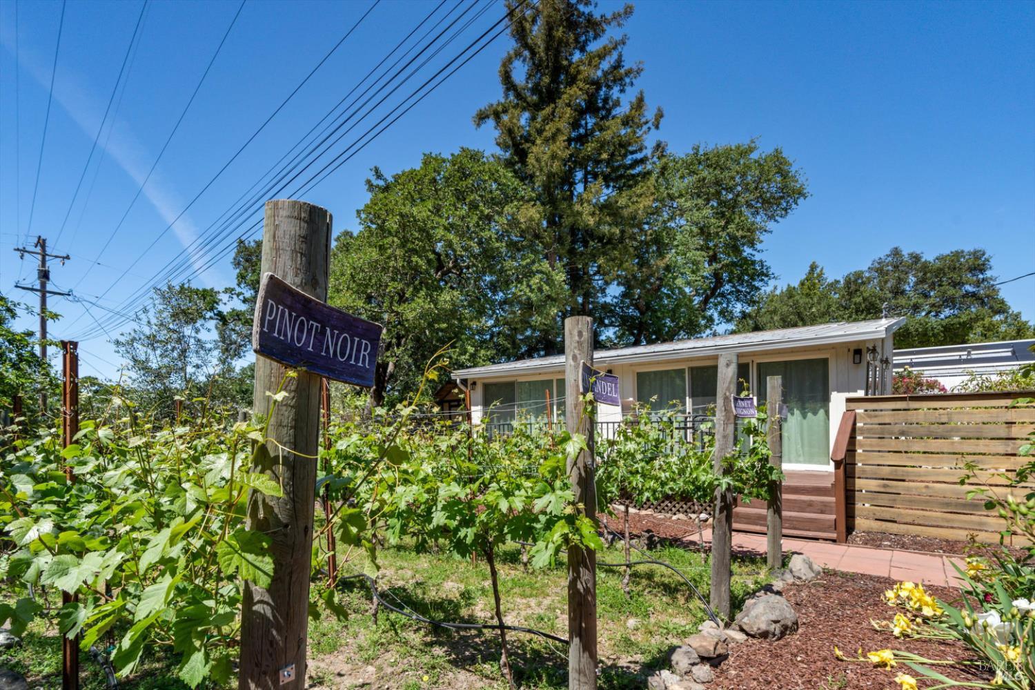 10-11 Waldruhe Heights Glen Ellen CA 95442