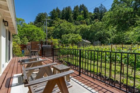10-11 Waldruhe Heights Glen Ellen CA 95442