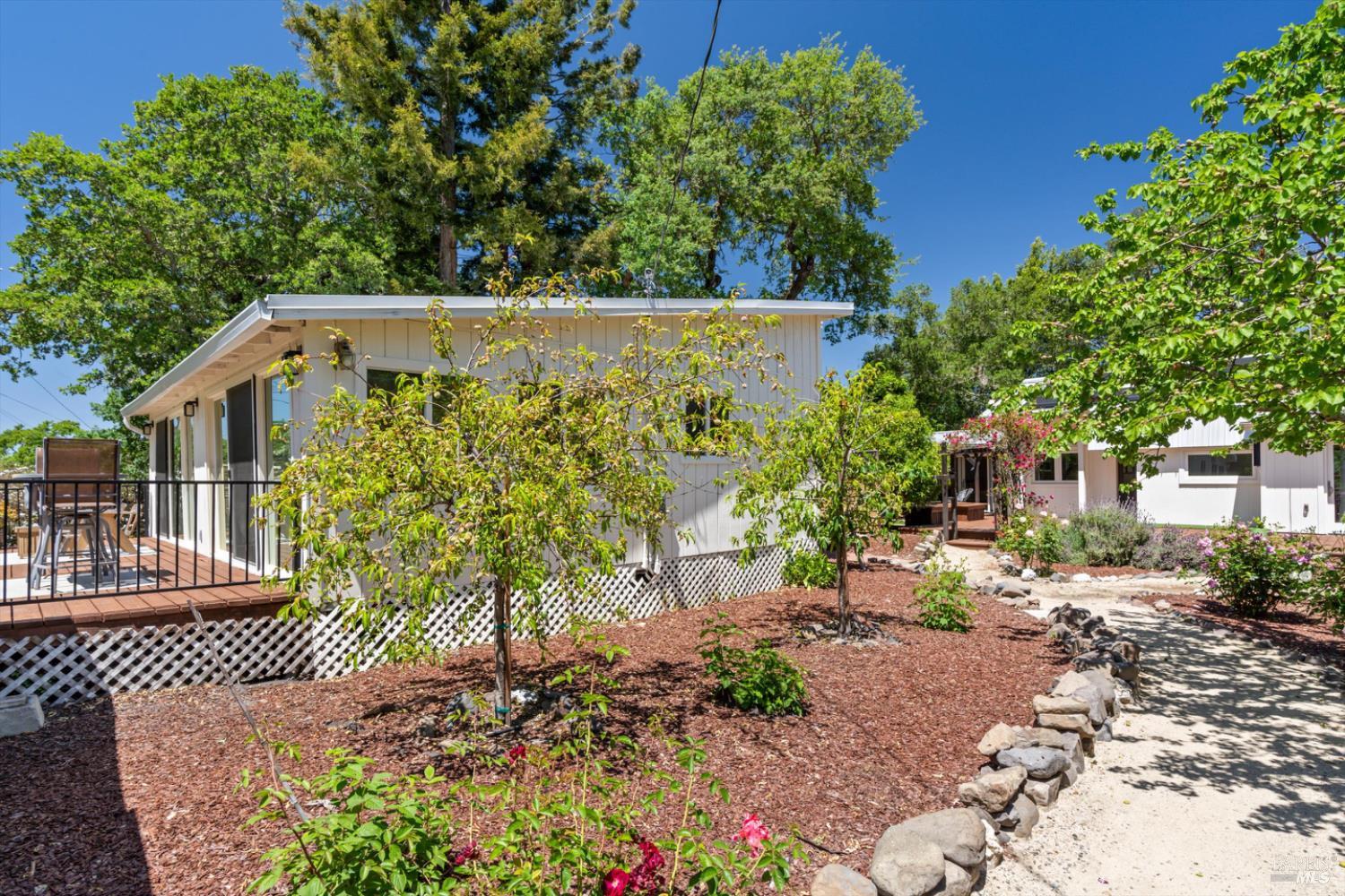 10-11 Waldruhe Heights Glen Ellen CA 95442