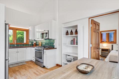 10-11 Waldruhe Heights Glen Ellen CA 95442