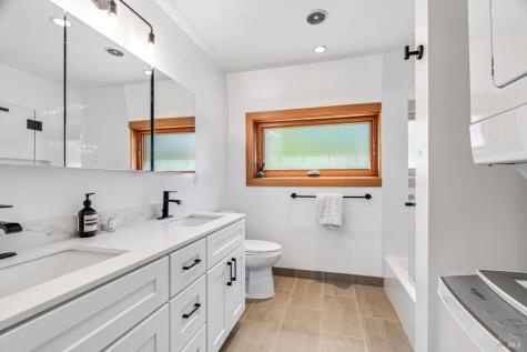 10-11 Waldruhe Heights Glen Ellen CA 95442
