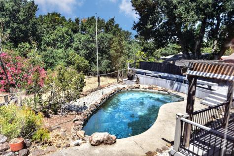 1203 Alberca Road Sonoma CA 95476