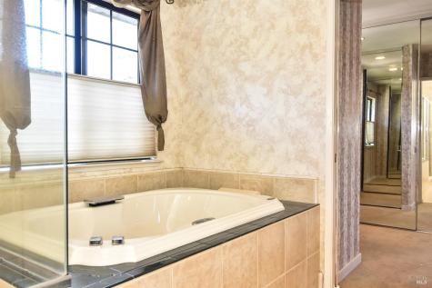 1203 Alberca Road Sonoma CA 95476