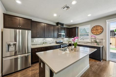 1425 Yarberry Lane Petaluma CA 94954