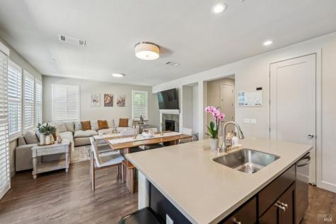 1425 Yarberry Lane Petaluma CA 94954