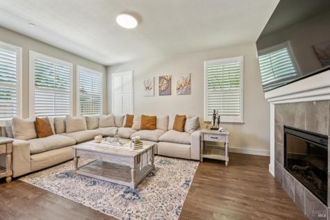 1425 Yarberry Lane Petaluma CA 94954