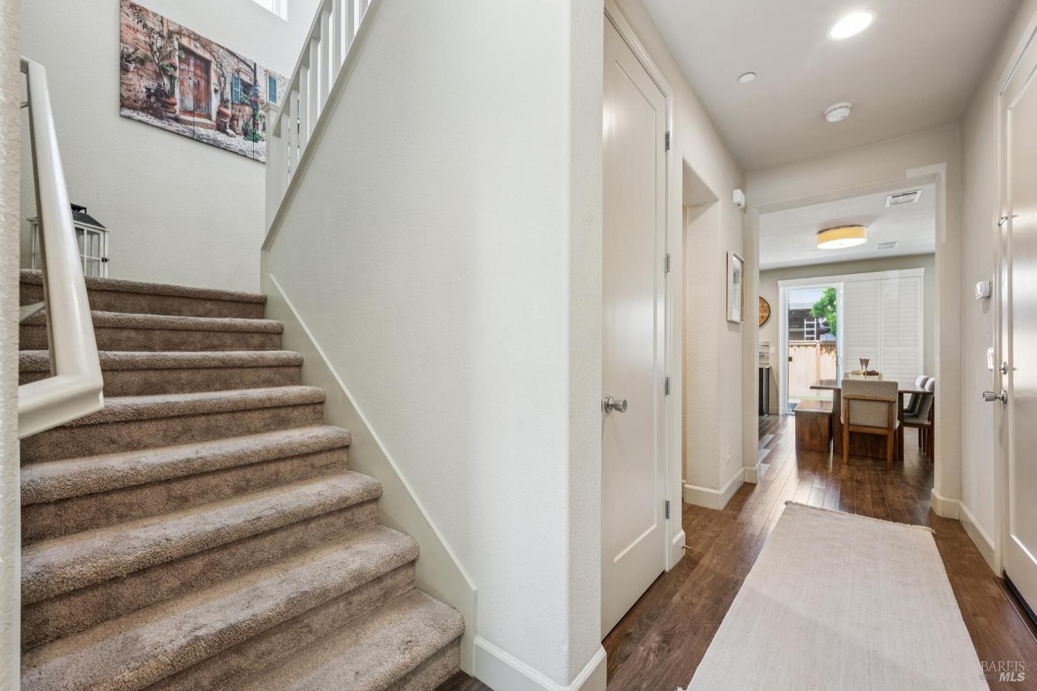 1425 Yarberry Lane Petaluma CA 94954