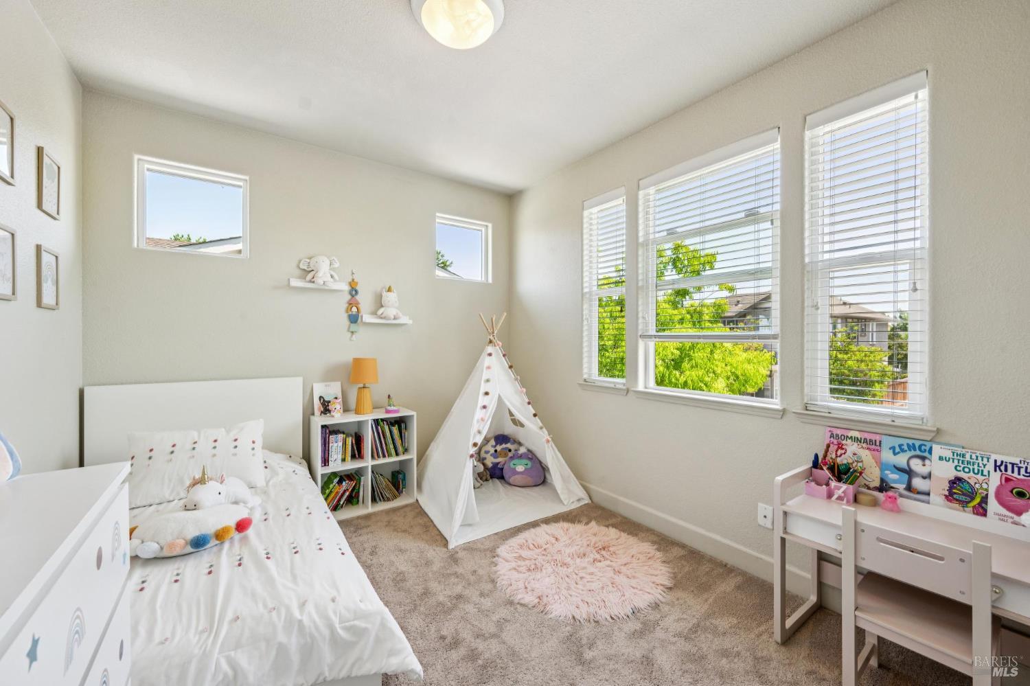 1425 Yarberry Lane Petaluma CA 94954