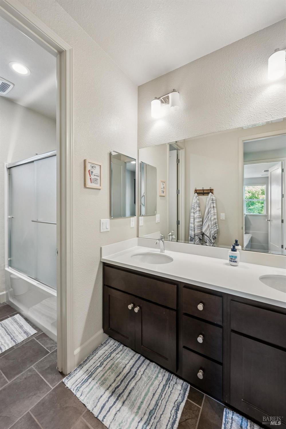 1425 Yarberry Lane Petaluma CA 94954