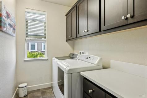 1425 Yarberry Lane Petaluma CA 94954