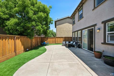 1425 Yarberry Lane Petaluma CA 94954