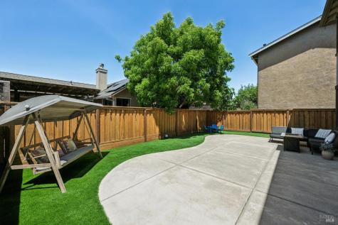 1425 Yarberry Lane Petaluma CA 94954
