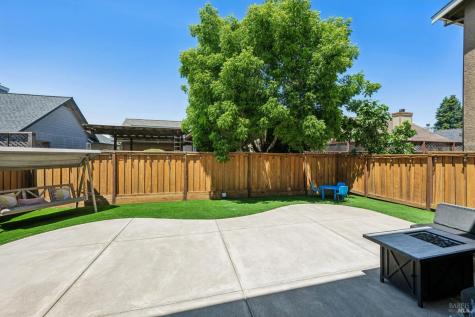1425 Yarberry Lane Petaluma CA 94954