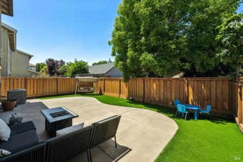 1425 Yarberry Lane Petaluma CA 94954
