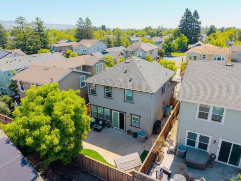 1425 Yarberry Lane Petaluma CA 94954