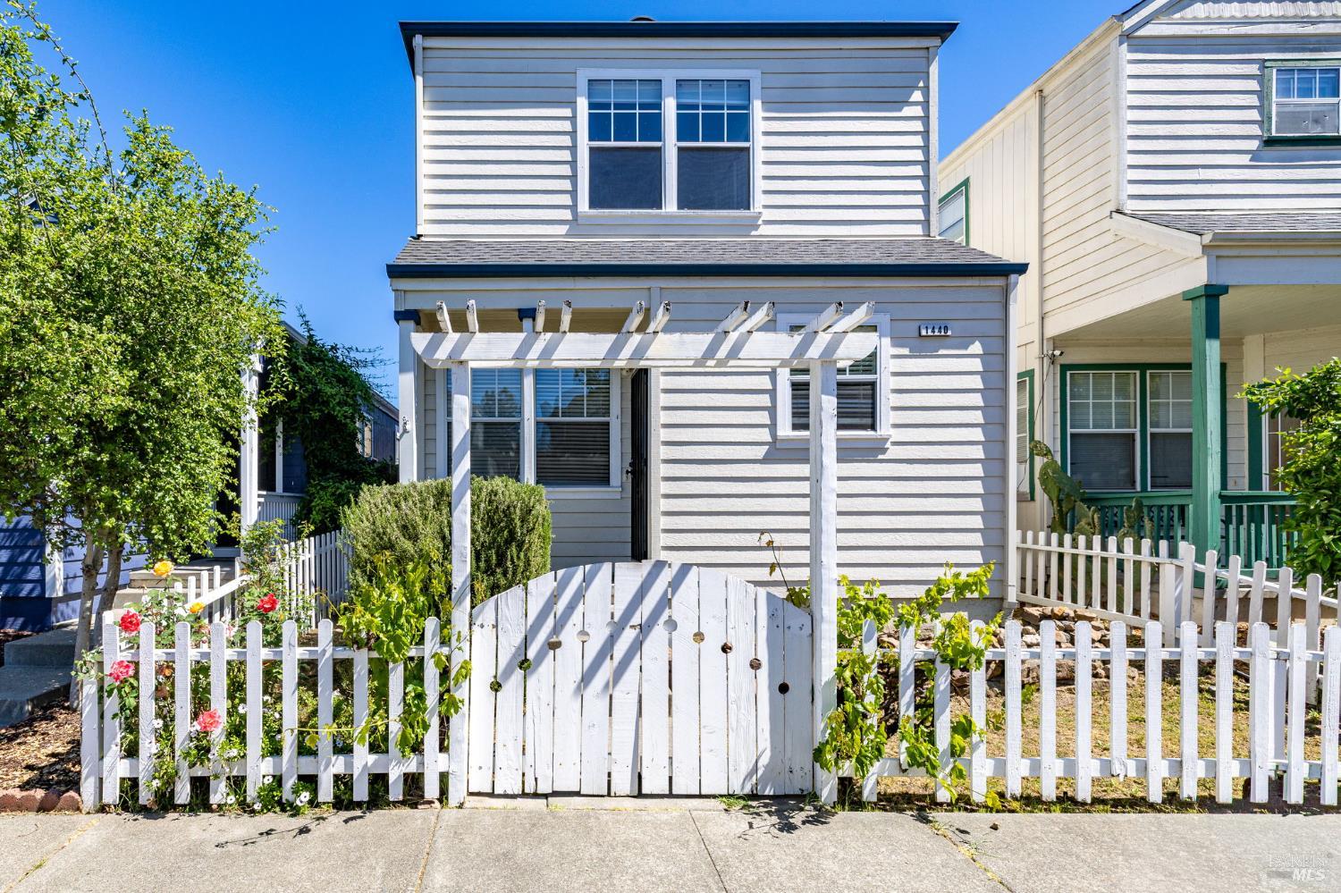 1440 Tammy Way Santa Rosa CA 95401