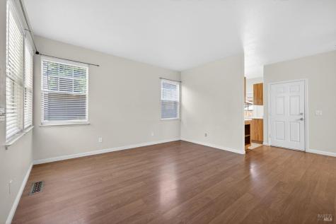1440 Tammy Way Santa Rosa CA 95401