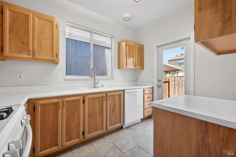 1440 Tammy Way Santa Rosa CA 95401