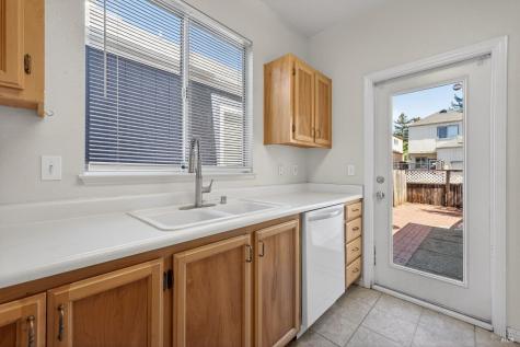 1440 Tammy Way Santa Rosa CA 95401