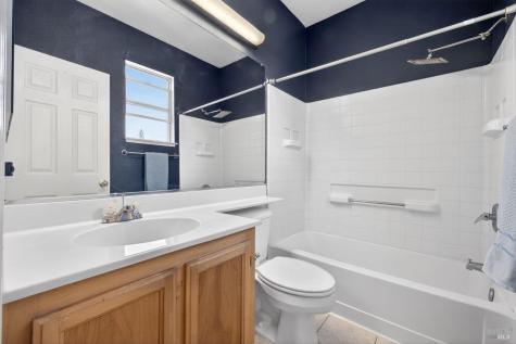 1440 Tammy Way Santa Rosa CA 95401