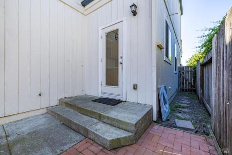 1440 Tammy Way Santa Rosa CA 95401