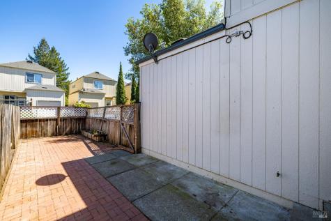 1440 Tammy Way Santa Rosa CA 95401