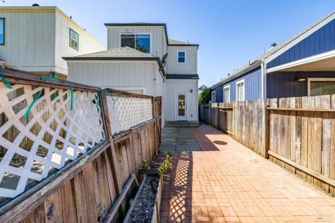 1440 Tammy Way Santa Rosa CA 95401