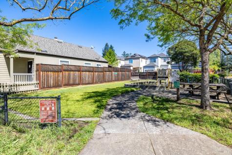 1440 Tammy Way Santa Rosa CA 95401
