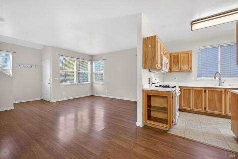 1440 Tammy Way Santa Rosa CA 95401