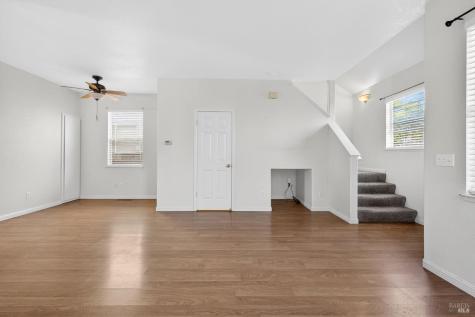 1440 Tammy Way Santa Rosa CA 95401