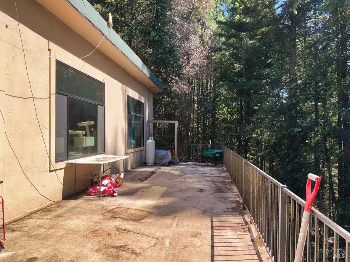 4345 Blackhawk Drive Willits CA 95490