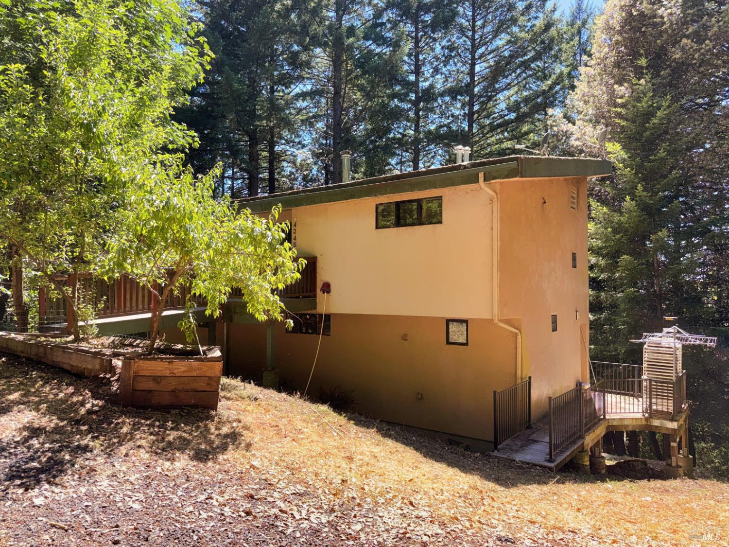 4345 Blackhawk Drive Willits CA 95490