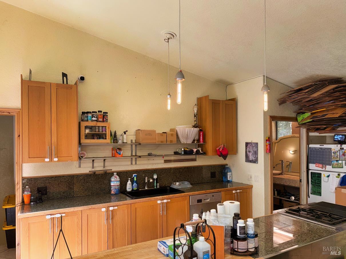 4345 Blackhawk Drive Willits CA 95490