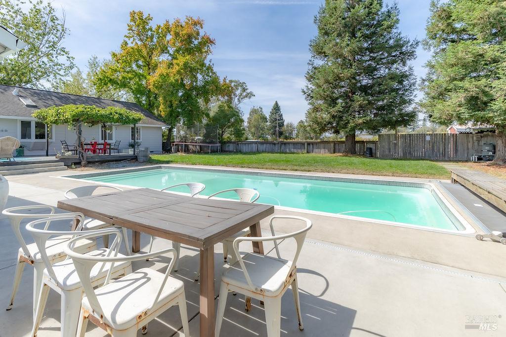 2565 Piner Road Santa Rosa CA 95401