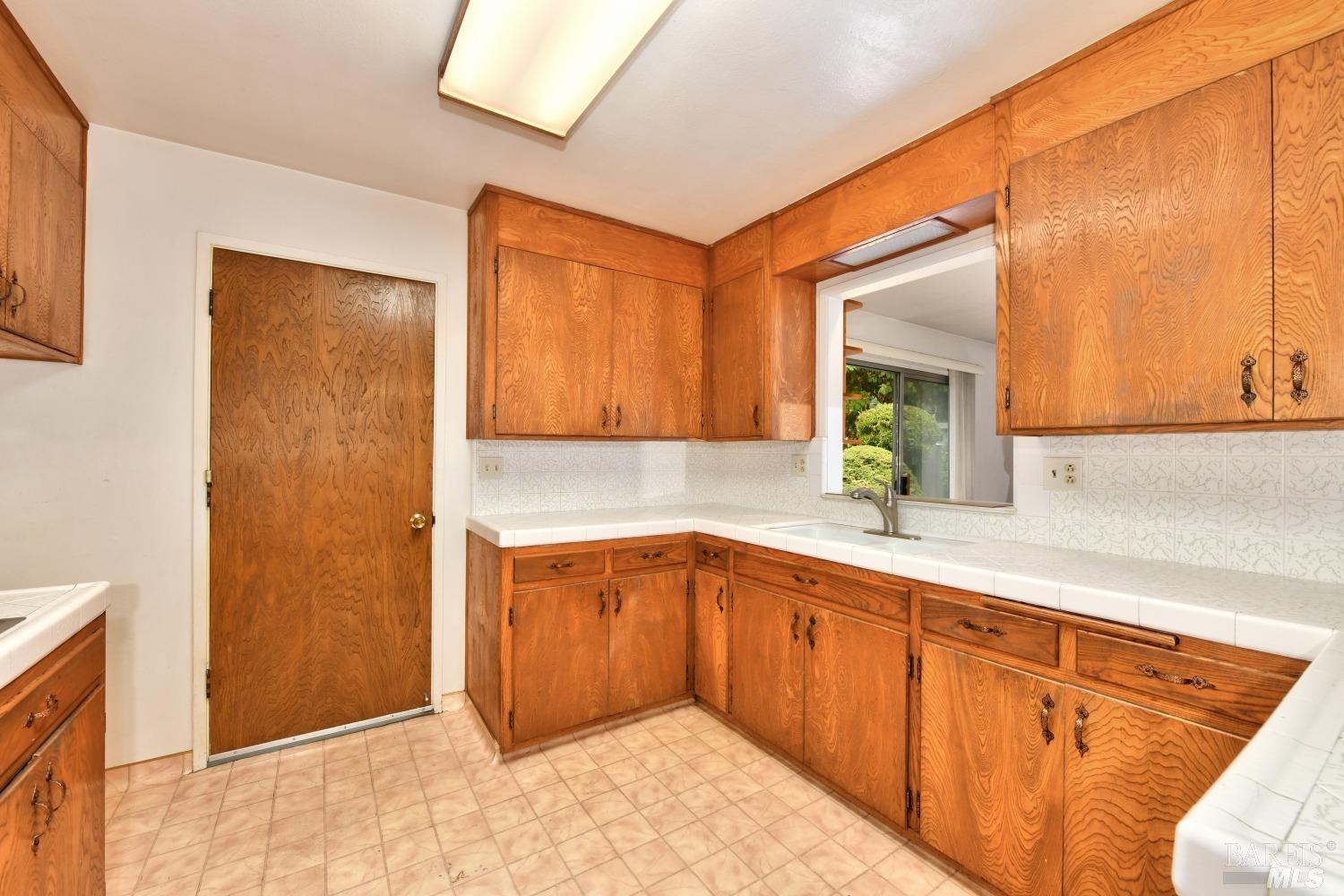 928 Middle Rincon Road Santa Rosa CA 95409