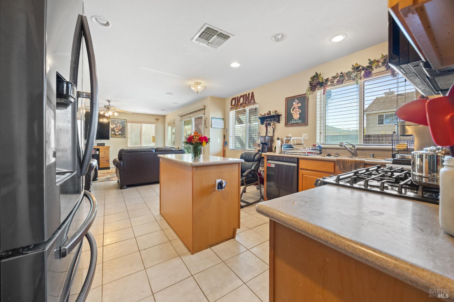 1710 Altus Lane Suisun City CA 94585