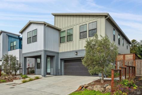 2221-2223 Versaro Drive Santa Rosa CA 95403