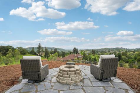 5663 Crystal Drive Santa Rosa CA 95404