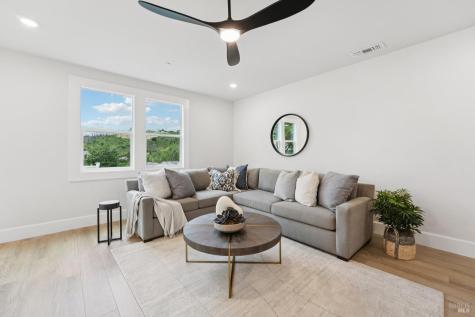 5663 Crystal Drive Santa Rosa CA 95404